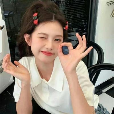滑板女孩